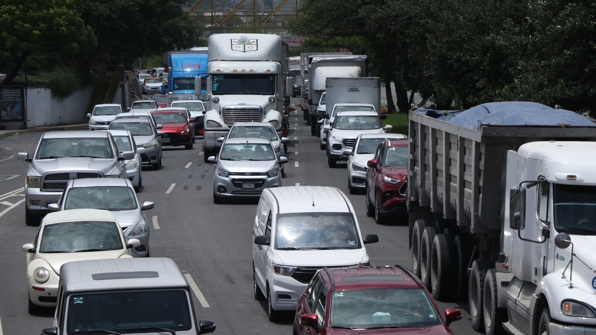 Sufre la economía por cierres viales: empresarios