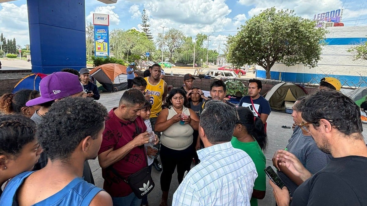 VIDEO Agentes del INM y Guardia Nacional agreden a migrantes en su paso por en Silao