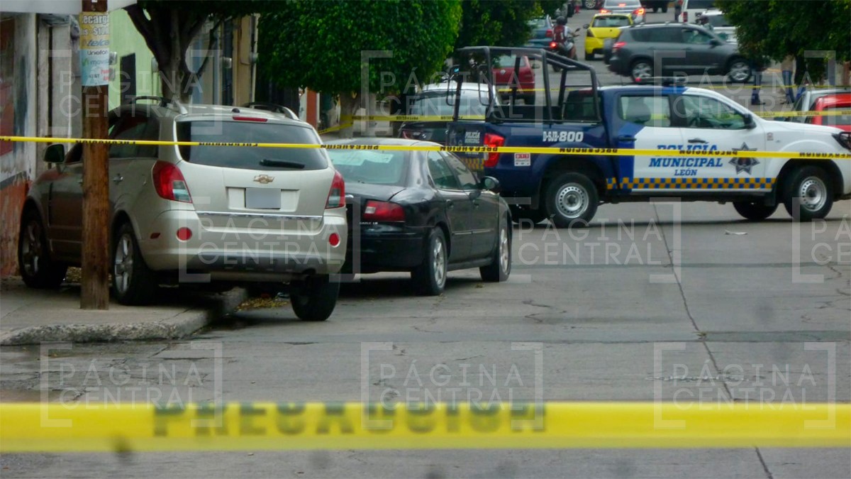 Asesinan a joven mientras conducía su camioneta en Lomas de Vista Hermosa
