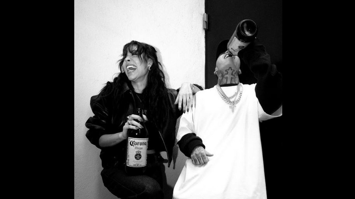 Saca las 'caguas' Danna, ¿habrá colaboración con Santa Fe Klan?