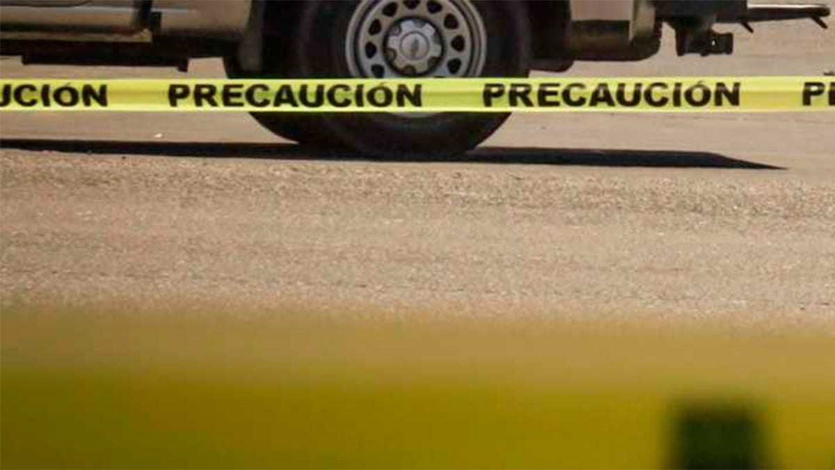 Detienen a un joven que arrastraba el cadáver de una persona por la calle