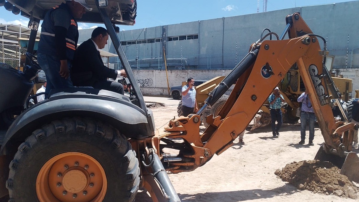 Dan manita de gato al tianguis La Pulga; destinan 11 mdp para remodelación