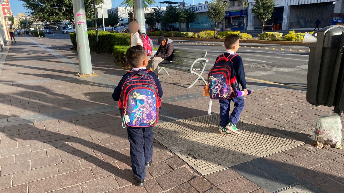 ¡Caos vial y emociones fuertes! Así se vivió el regreso a clases en León