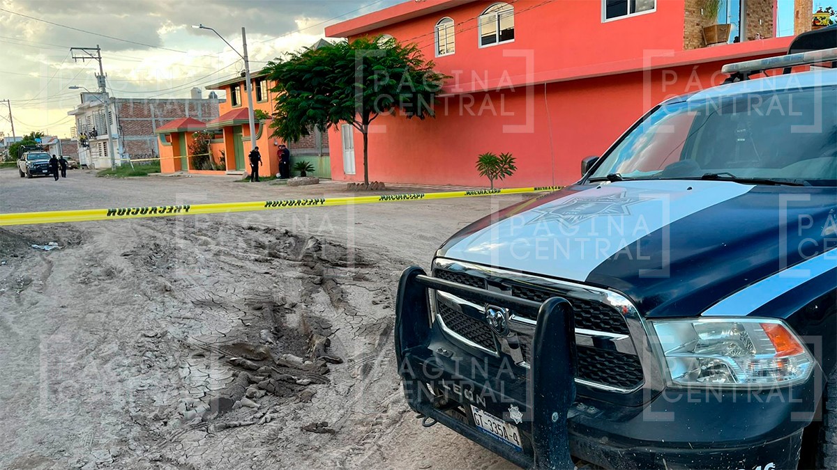 Atacan a tres personas en San Carlos La Roncha, hay dos lesionados y un muerto