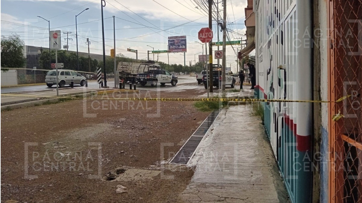 Hombre iba caminando en la calle cuando de pronto lo mataron a balazos en La Ermita
