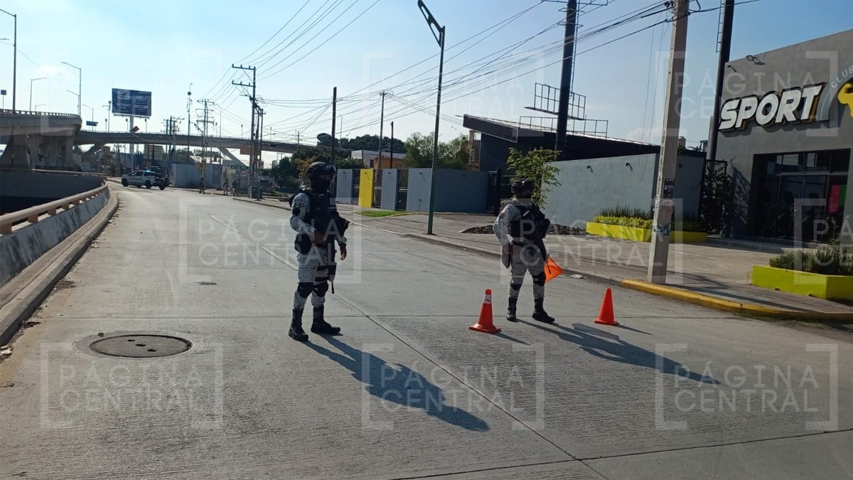 Lanzan artefacto explosivo contra una tienda Oxxo en Celaya