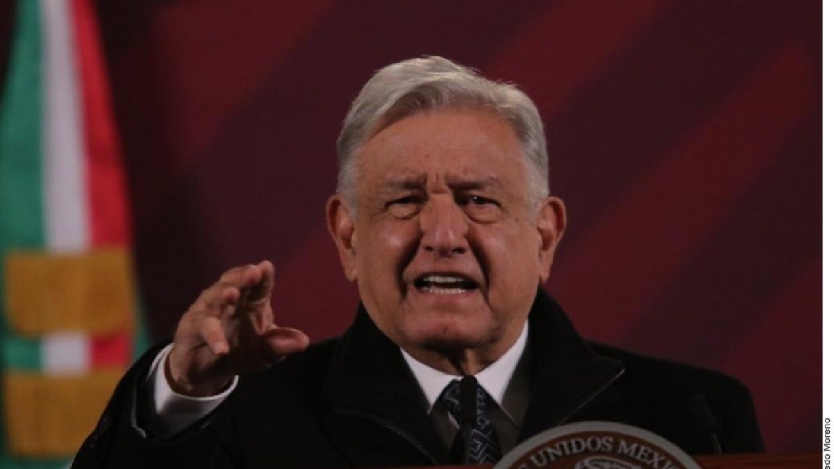 Acusa AMLO a jueces de 'intromisión facciosa' en Congreso
