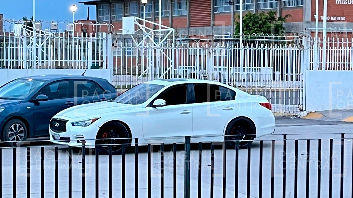 Atacan a tripulantes de un carro afuera de una escuela primaria en Héroes de León