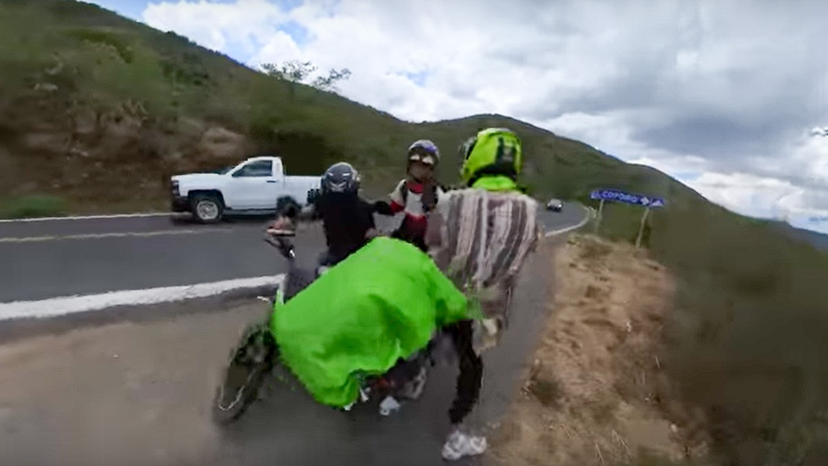 VIDEO El día que el youtuber Jura evitó el robo de su moto cerca de El Cóporo y grabó todo