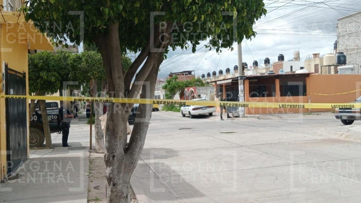 Balean por la espalda a 'El Cachetes' cuando buscaba refugio en una tiendita de abarrotes