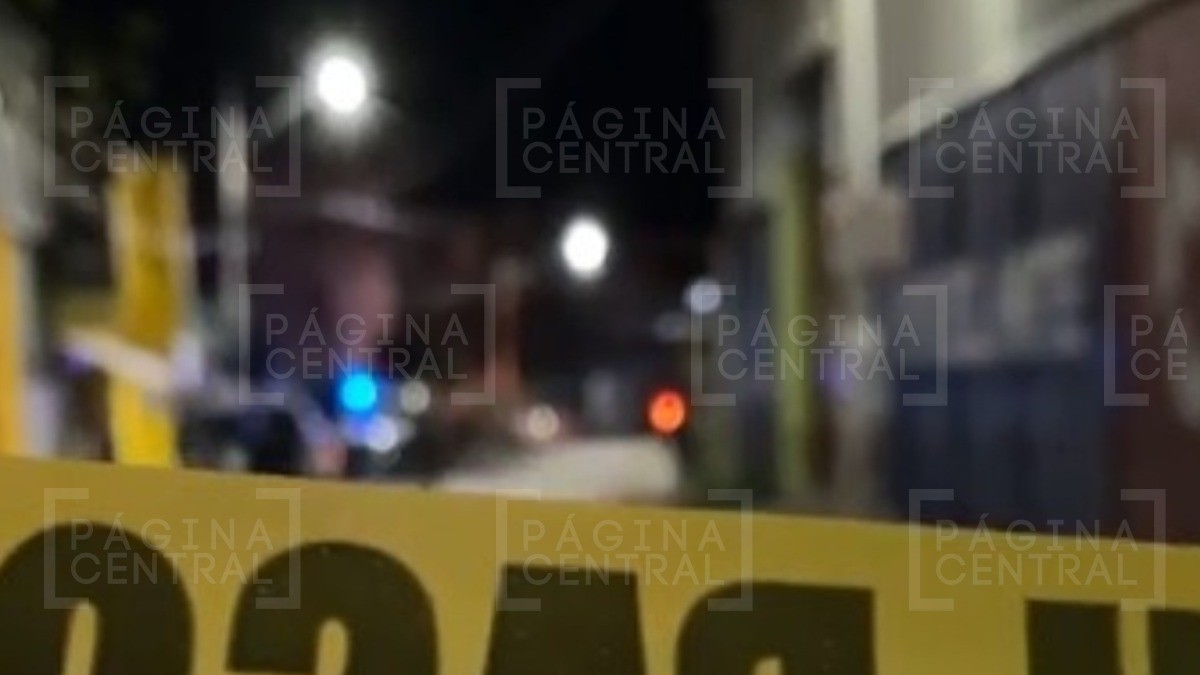 Disparan hasta 10 veces contra un hombre que platicaba en la calle en la Buenos Aires