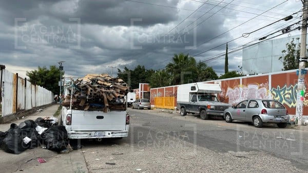 Vecinos festejaban a la Divina Infantita cuando de pronto aventaron botellas y balazos