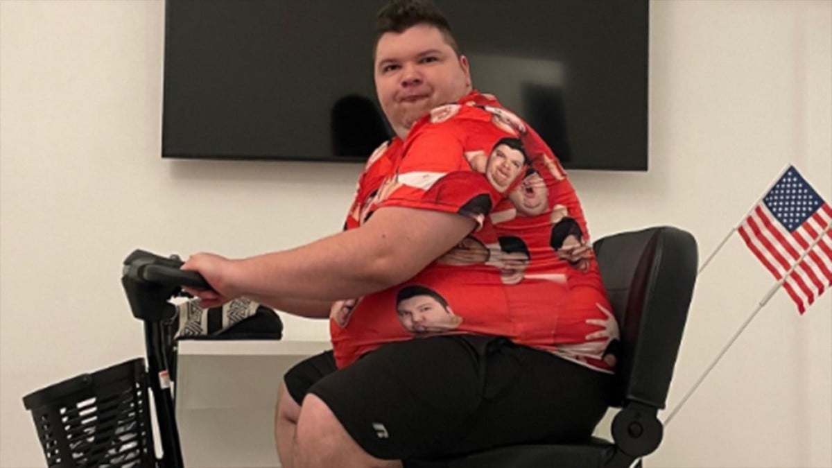 ¡Baja 113 kilos en un año! Youtuber adicto a la comida difunde nueva imagen y se viraliza