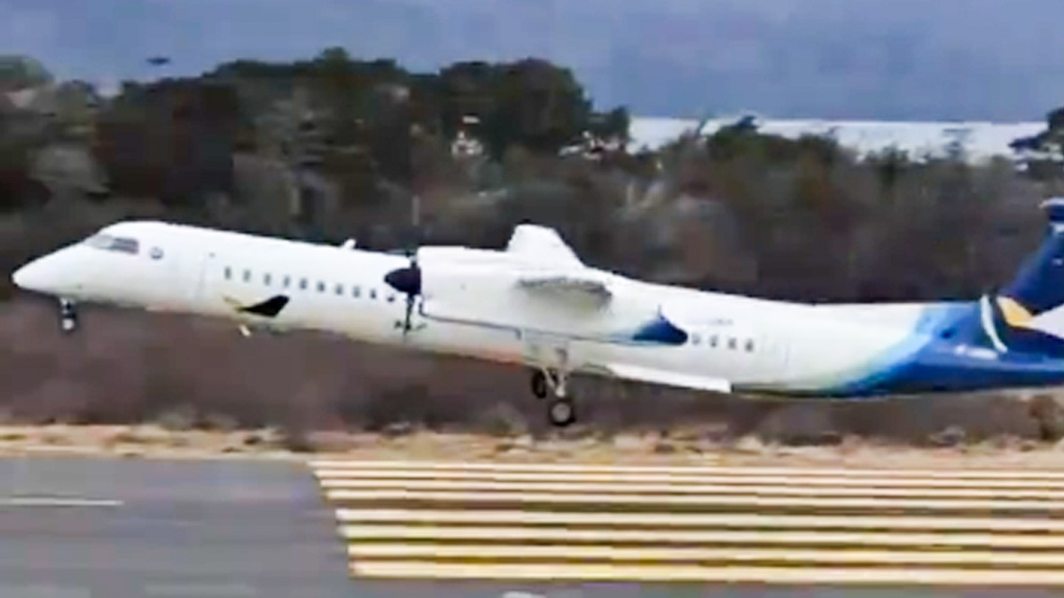 VIDEO ¡Se salvaron! Captan accidente de avión durante el aterrizaje