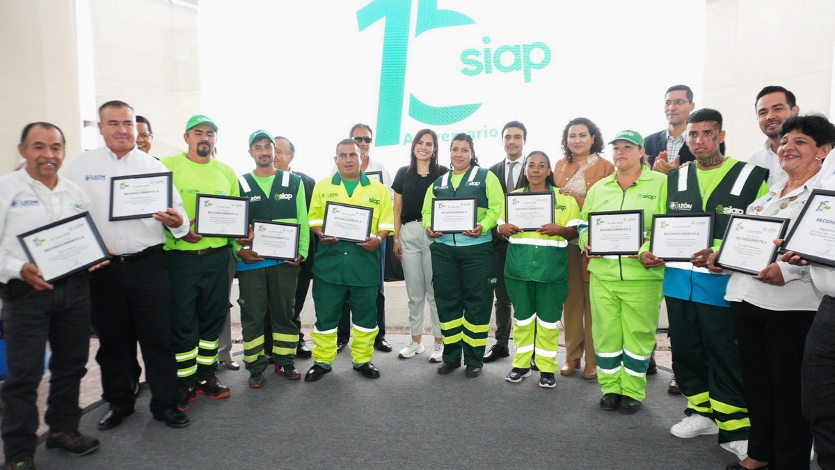 Celebran 15 años del SIAP y anuncian campaña por un León más limpio
