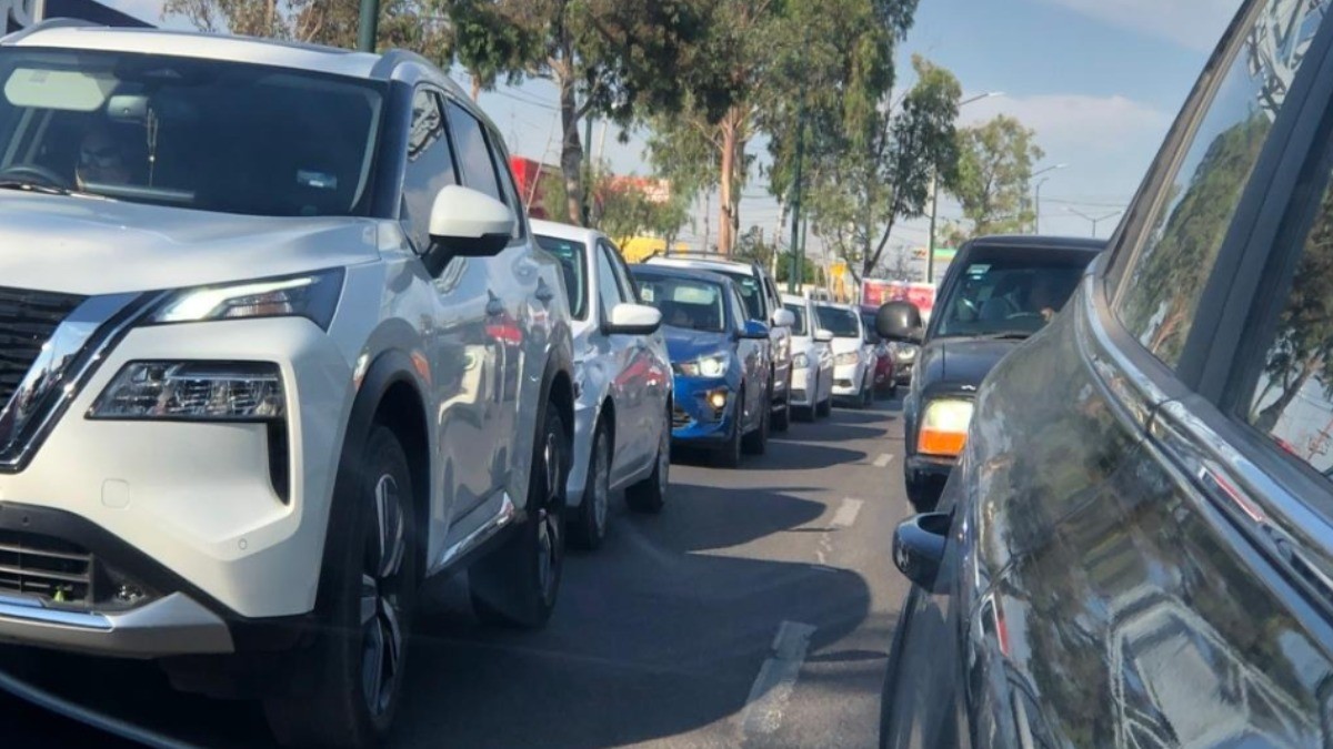 ¡Toma precauciones! Desvían circulación en bulevar La Luz por obras