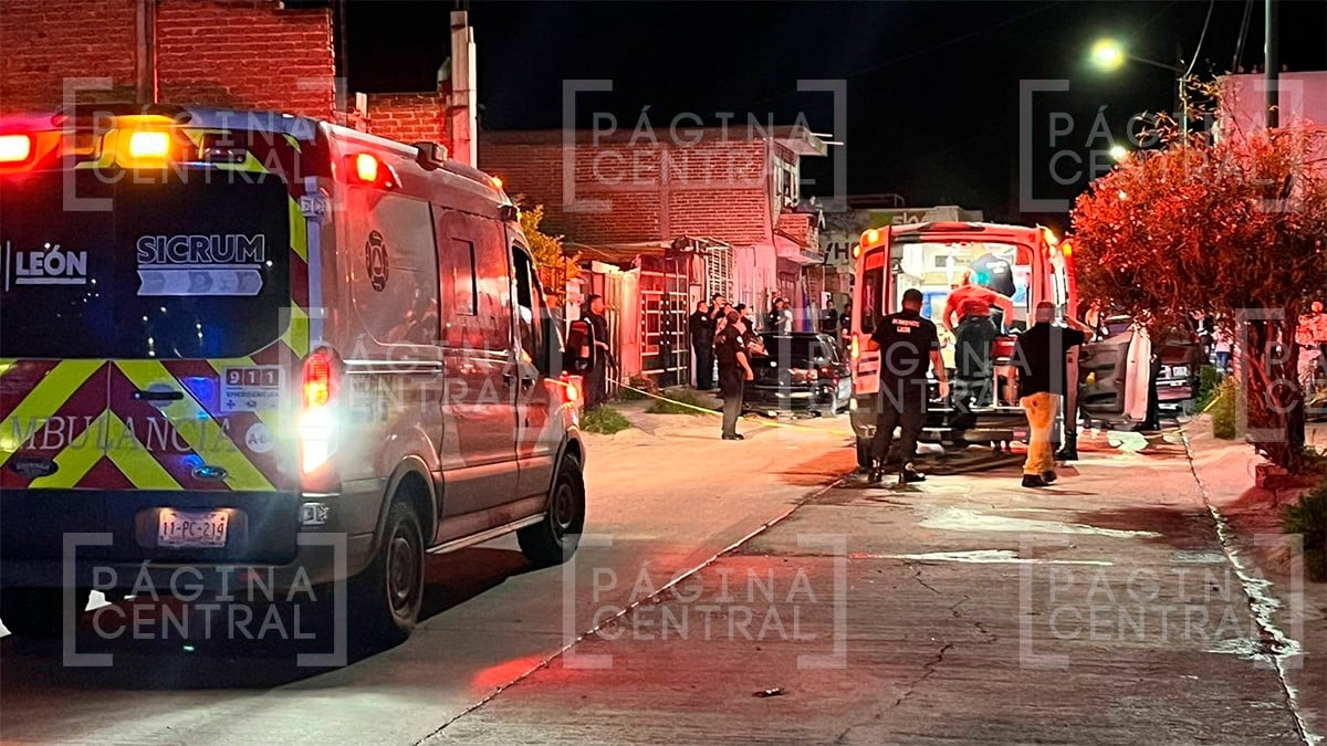 Tocan a la puerta y al abrir rafaguean a Julián y a Alberto en Paseo de las Torres