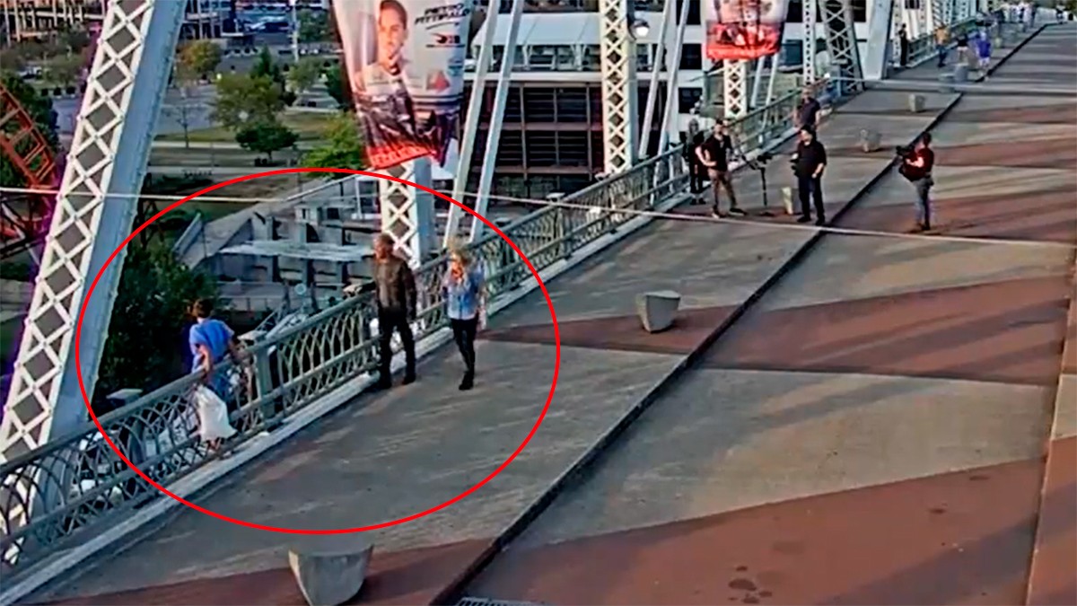 VIDEO Jon Bon Jovi se vuelve viral en redes por salvar la vida de una mujer de esta manera