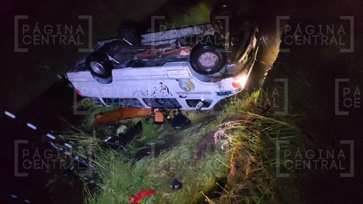 Banda 'Santa Cecilia' sufre fuerte accidente al regresar de un evento; hay 15 heridos