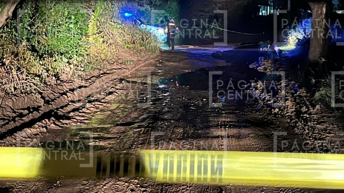 Leoneses iban por camino de terracería y encontraron un cuerpo muy descompuesto