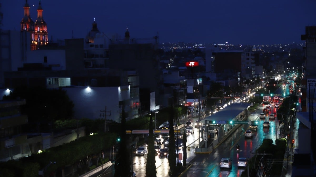 ¡Apenas en lancha! Este crucero de León se convirtió ‘en laguna’ por la fuerte lluvia