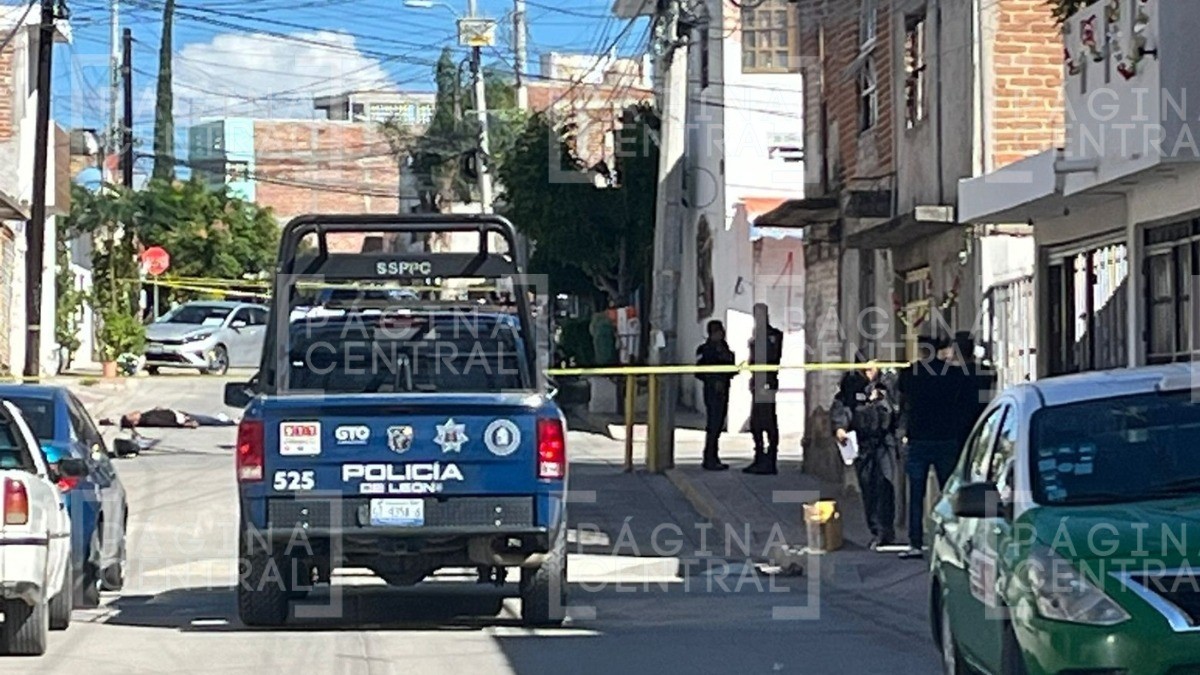 Luis Fernando iba caminando y de repente lo atacaron a balazos; vecinos oyen 10 disparos