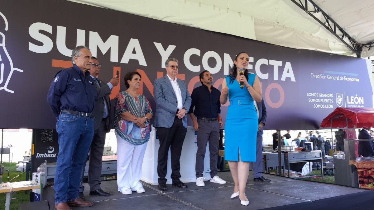 Apoyan a emprendedores leoneses con equipo para su negocio