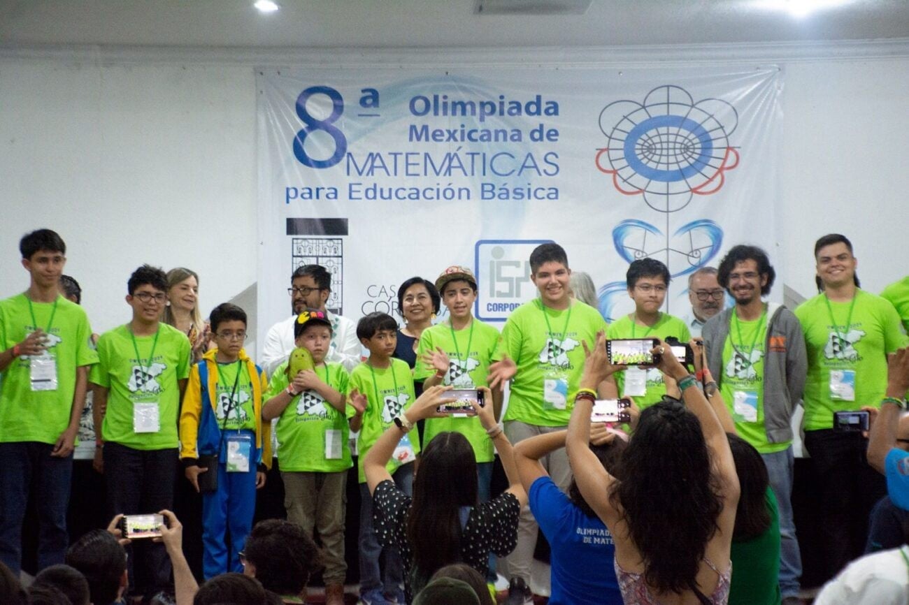 Brillan estudiantes guanajuatenses en olimpiadas de matemáticas; consiguen seis medallas