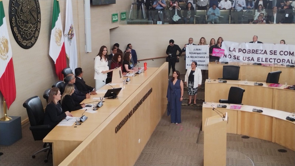 Libia García rinde protesta en el Congreso, es la primera gobernadora de Guanajuato