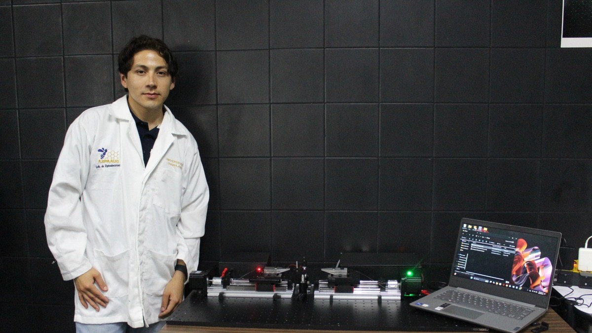 Alumno UG es reconocido por su investigación en ciencias ópticas en los Países Bajos