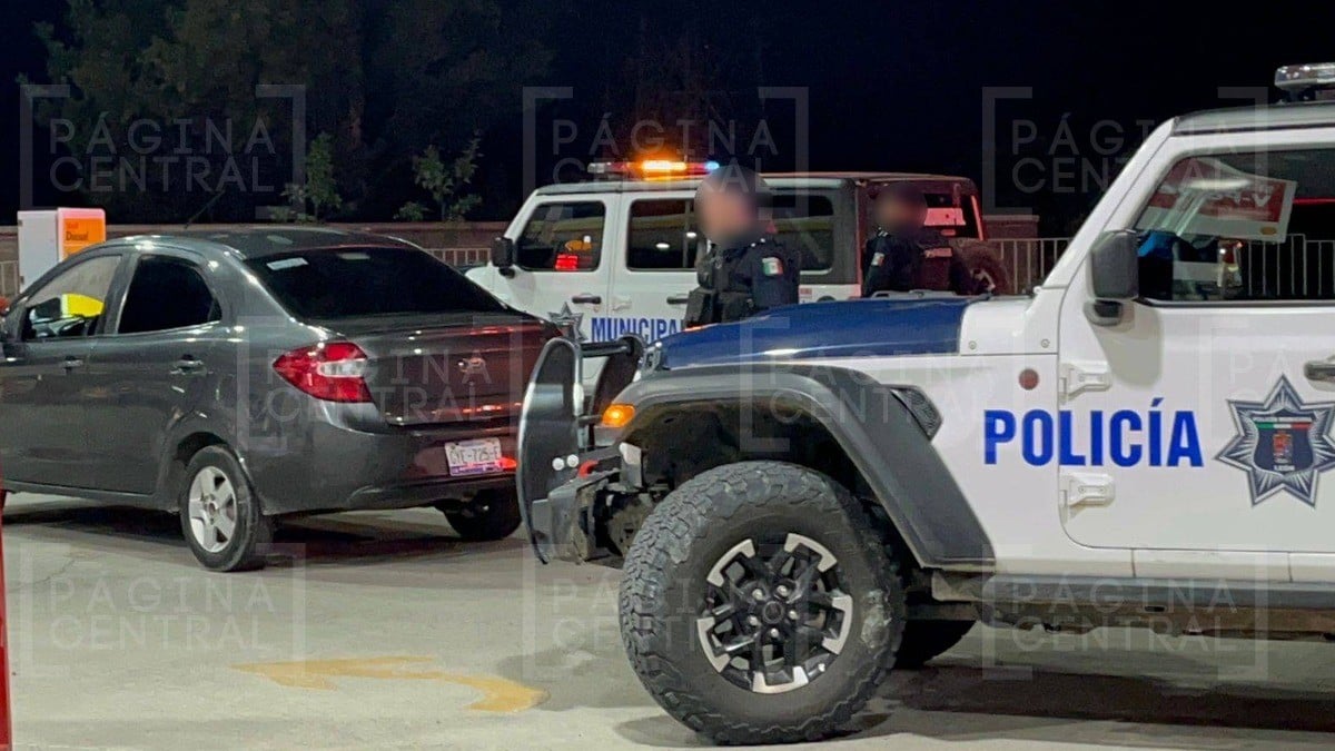 Lo balean en el Eje Metropolitano tras conflicto vial y llega a gasolinera por ayuda