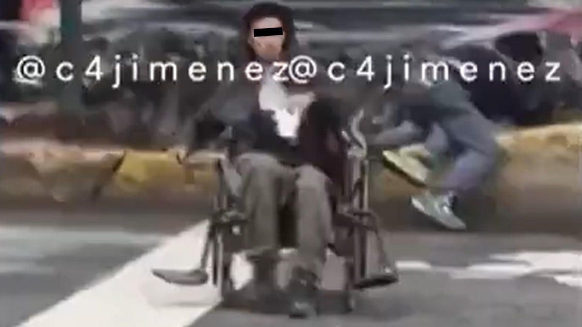 VIDEO Hombre en silla de ruedas mata a puñaladas a indigente durante una riña