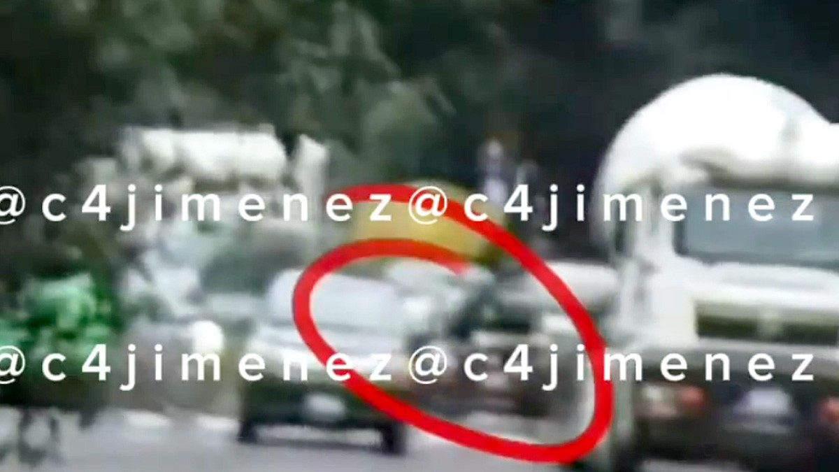 VIDEO Mujer sufre asalto en su camioneta, pero prensa y mata a uno de los delincuentes