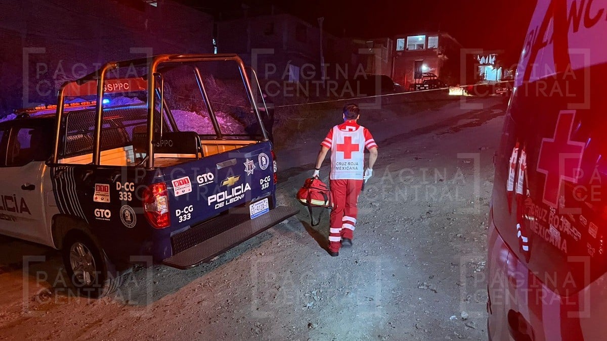 Despiertan balazos a vecinos y al salir ven a un hombre asesinado en colonia La Lomita