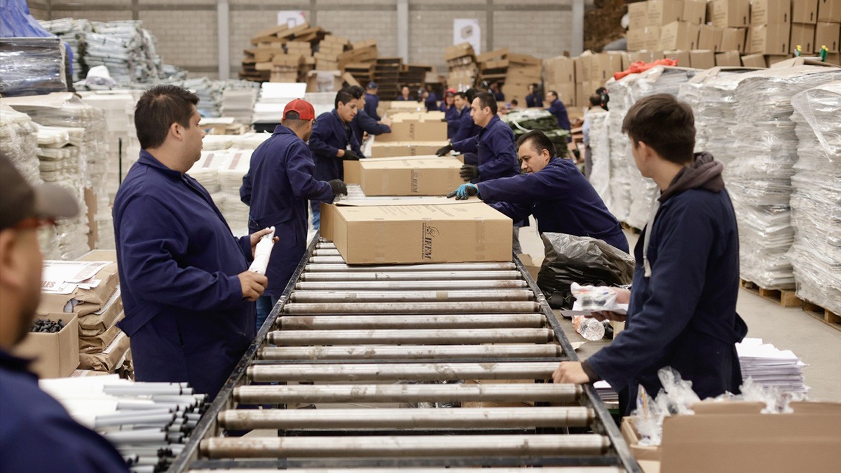 Proponen nueva iniciativa para reducir la jornada laboral a 40 horas; cambio sería gradual