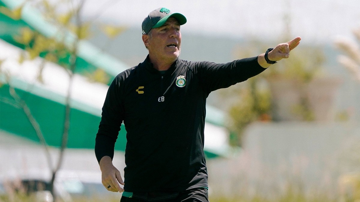 ¿Se tardaron en cambiar al técnico en el Club León? Esto dijo Steven Mendoza