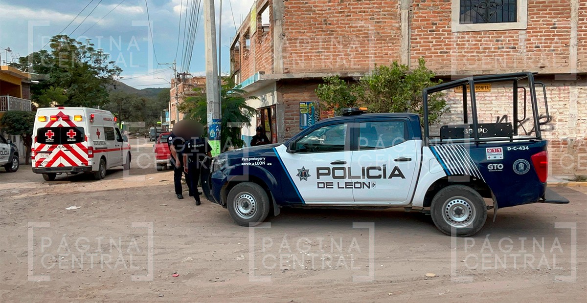 Balean a Carmen y Miguel mientras estaban afuera de su casa; atacantes llegaron caminando