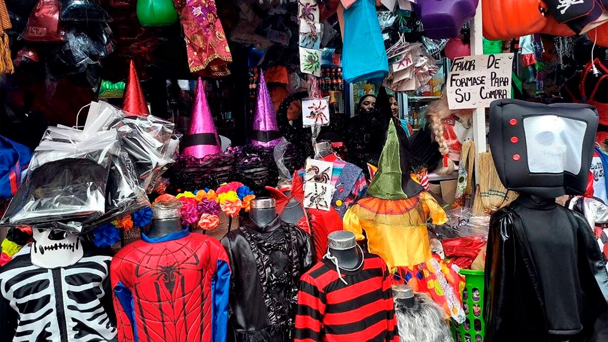 Exhorta Arquidiócesis a venerar a los difuntos con respeto y no con máscaras diabólicas