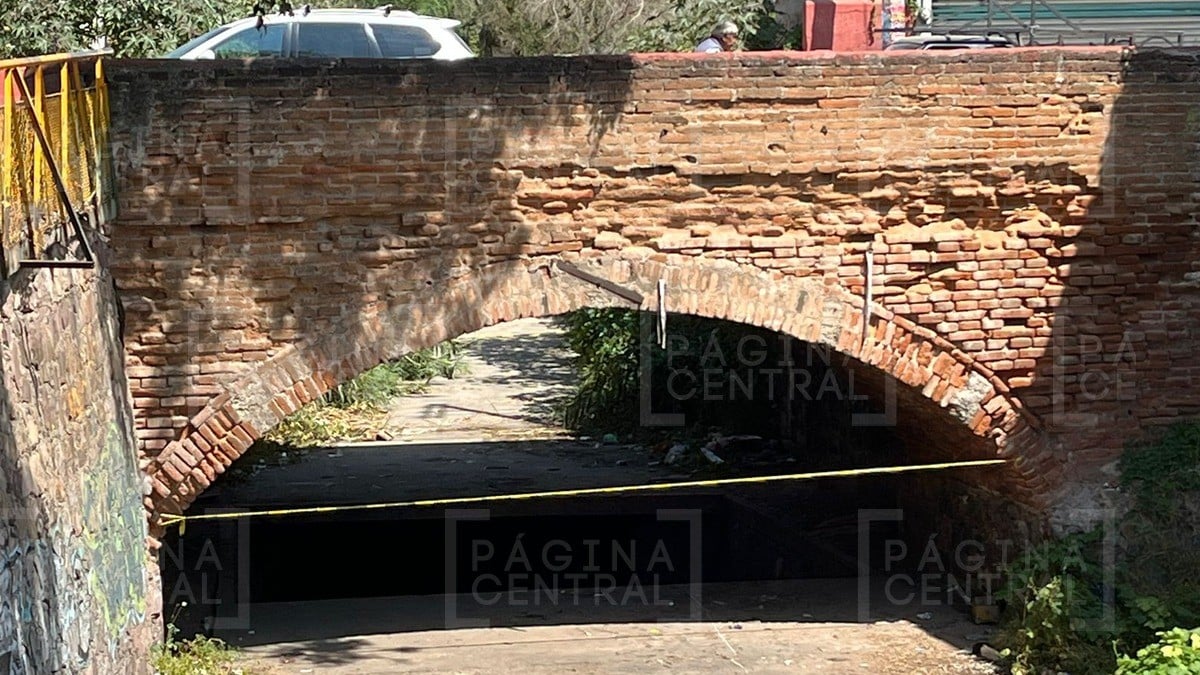 Mujer cae en una coladera del Malecón del Río y pierde la vida