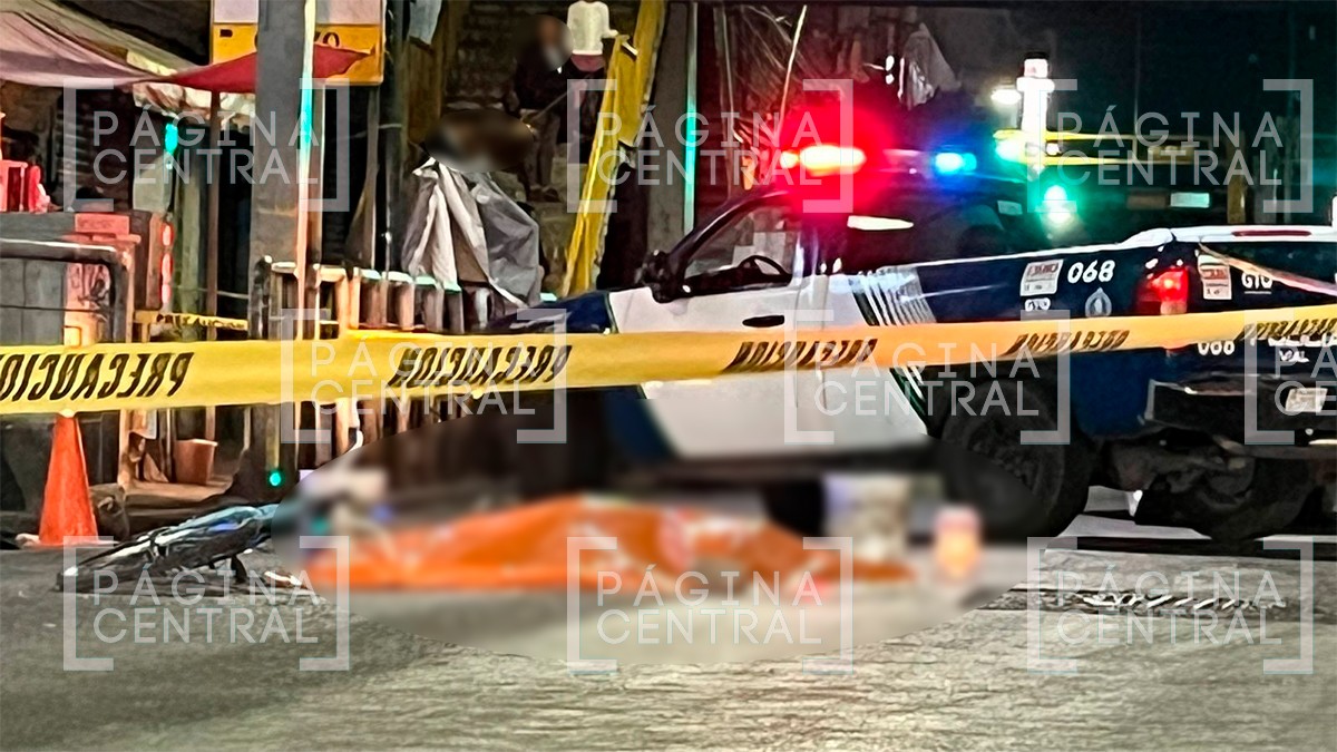 Ciclista circula junto a una ‘Oruga’, cae frente a ella y muere atropellado