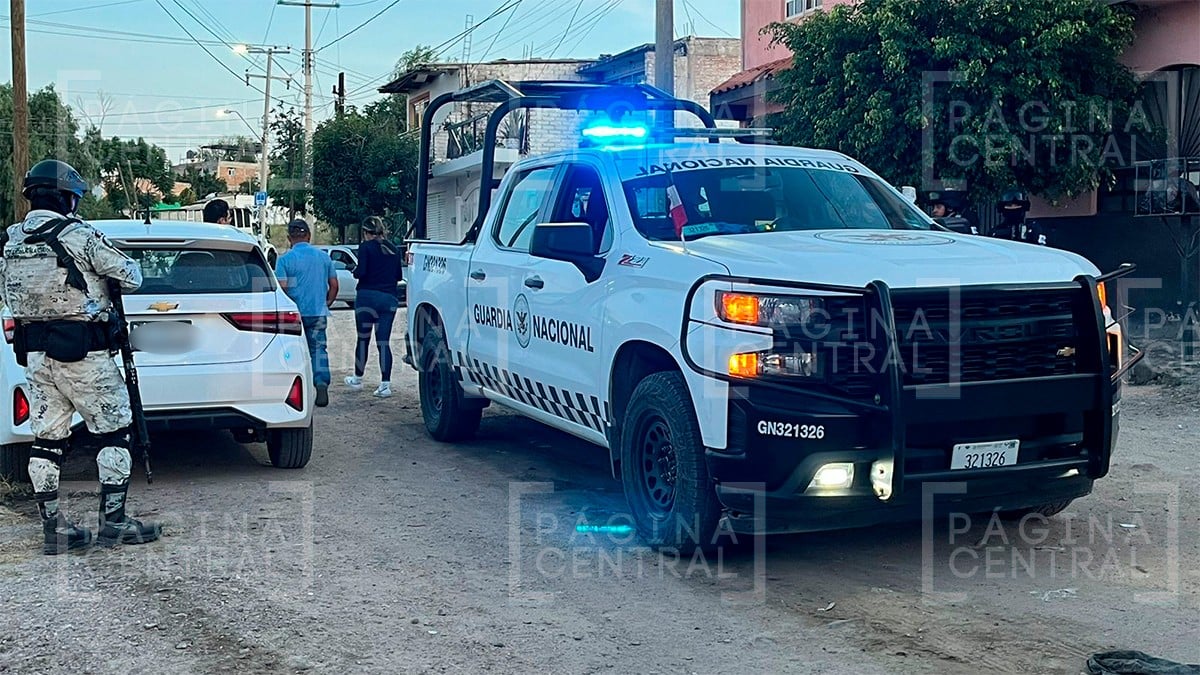 ‘Motosicarios’ disparan contra joven; él escapa a un baldío, pero recibió dos balazos