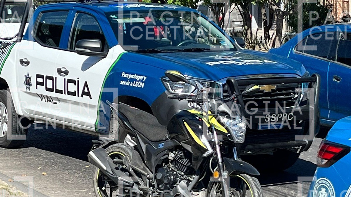Motociclista no logra frenar y arrolla a adulto mayor en San Pedro de los Hernández