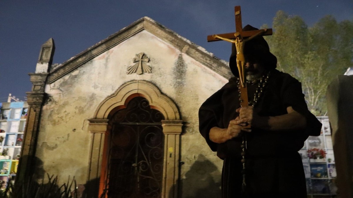 Alistan panteones para el Día de Muertos, habrá actividades culturales en San Nicolás