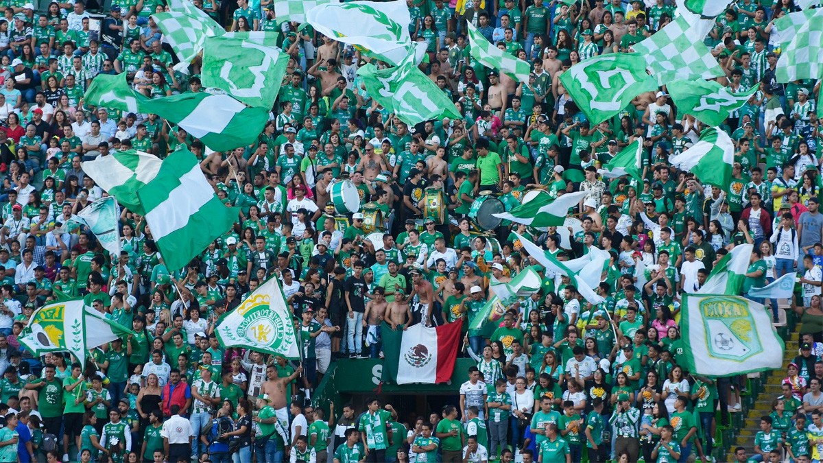 ¡Se enamoró! Salvador Reyes aplaude a la afición: 'la gente de León se entrega a full'