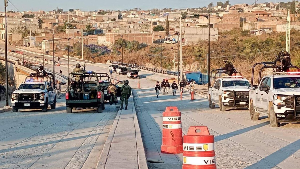 Explosivo y presunto enfrentamiento provocan fuerte movilización en Barranca de Venaderos
