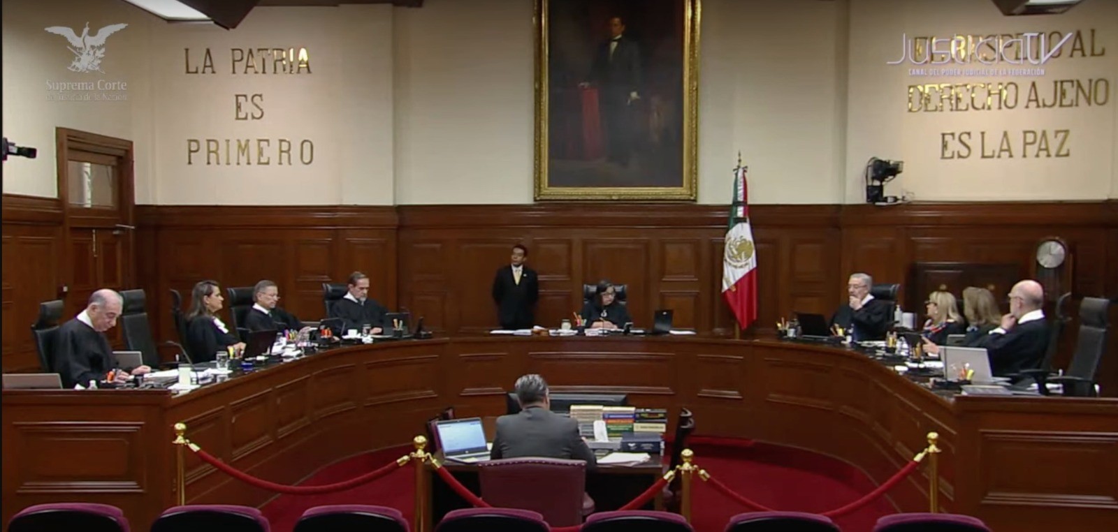 Regatean retiro a ministros