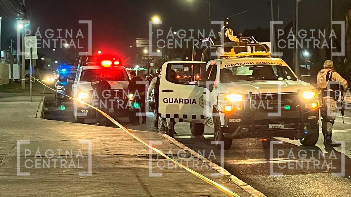 Atacan a balazos a Ángel afuera de una agencia de vehículos en Industrial La Pompa