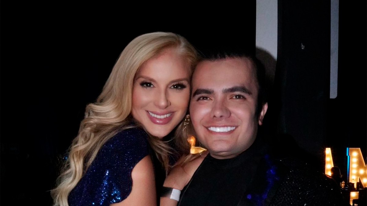 Dr. Gamaliel Román celebra 8 años de su clínica ‘Tanning Spa’ junto a figuras del espectáculo