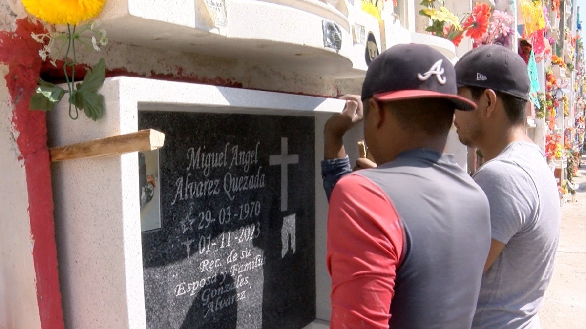 ¿Cómo enfrentar el duelo de la muerte de enfermos terminales o quienes perdieron a un ser?