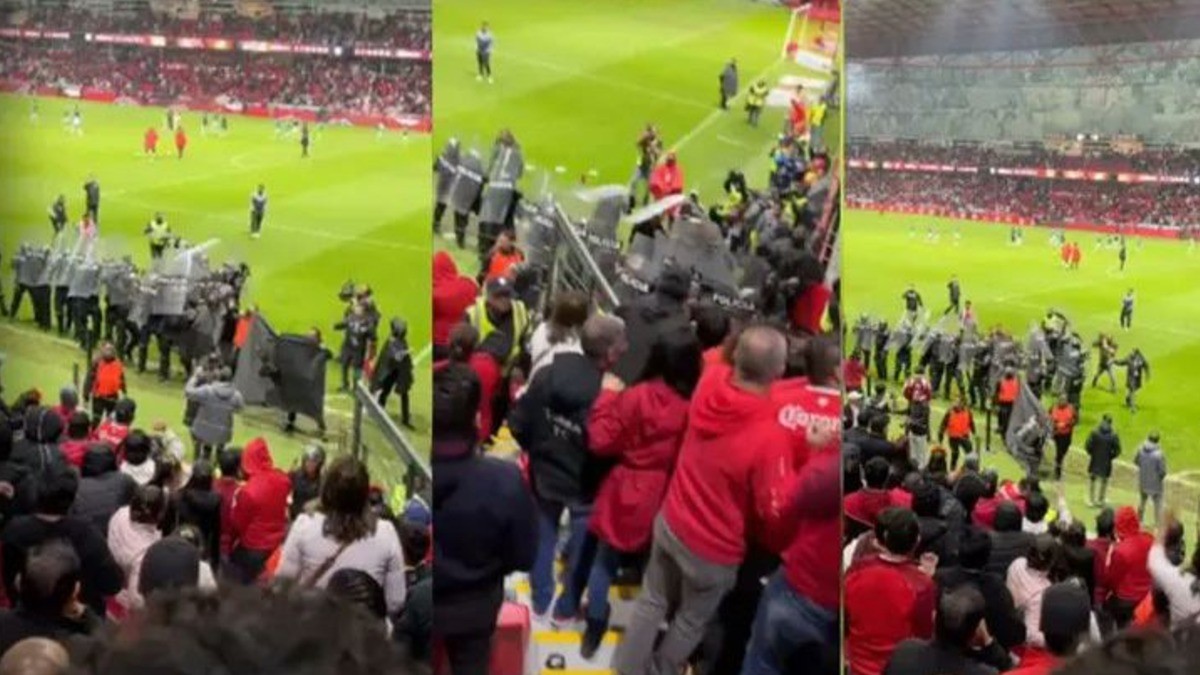 VIDEO Árbitro del Toluca vs León sale custodiado por la Policía ante agresiones de afición